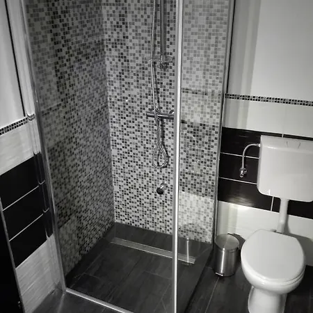 Downtown Deluxe Daire Eğri