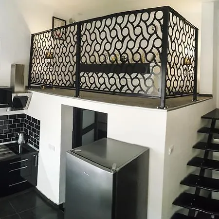 Downtown Deluxe Daire Eğri