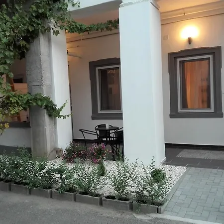 Apartment Downtown Deluxe