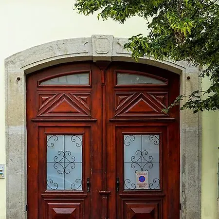 Apartament Downtown Deluxe Eger