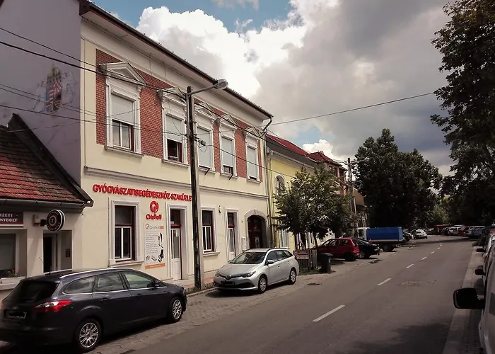 Downtown Deluxe Apartman